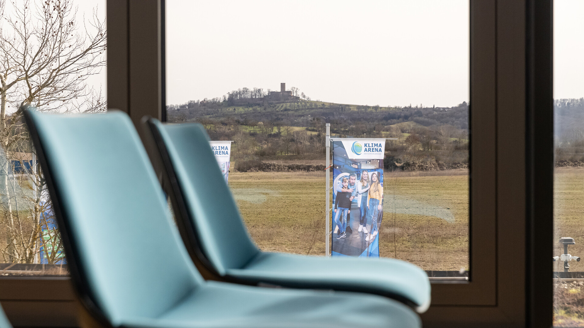 Eine Detail-Ansicht der Eventfl&auml;che in der Klima Arena mit Blick auf die Steinsburg
